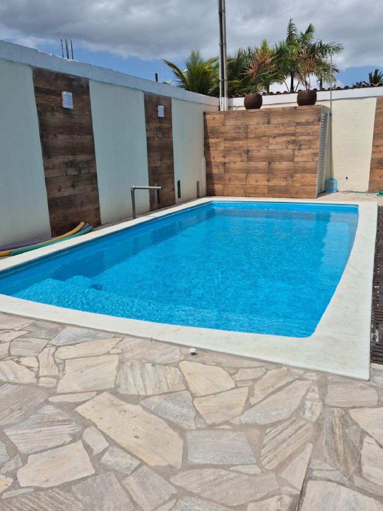 Peruíbe: Casa em Condomínio c/ Piscina Exterior foto